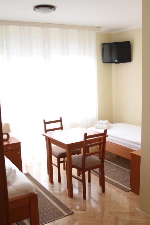 Rooms Villa Aria Сесвете Стая снимка